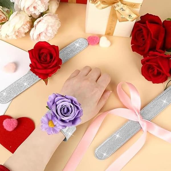 Napsautettava rannekoru-kukkakorsetti 4 kpl DIY morsiusjuhlarannekoru -