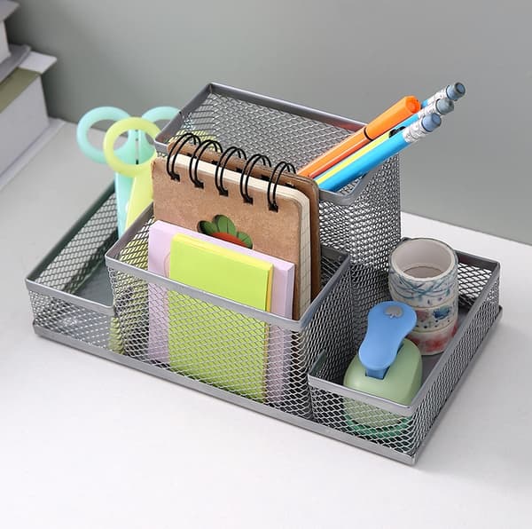 Creative Wrought Iron Hollow Desktop Storage Pen Holder C C