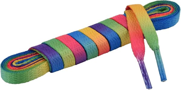 100 cm flate skolisser for alle typer sko eller sneakers - regnbuegradient
