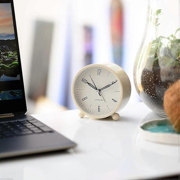 Silent Alarm Clock - Non-Ticking Analog Alarm Clock with Warm Light - Minimalist Round [DB]