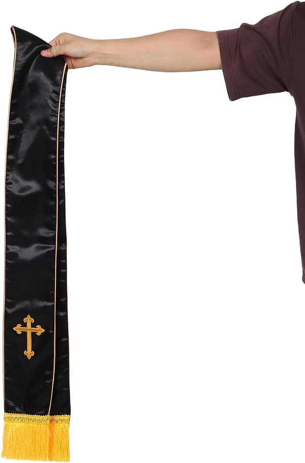 Præstestola i polyester med kors og kvaster, elegant broderet i sort og rød til kirkelige ceremonier og bryllupper -