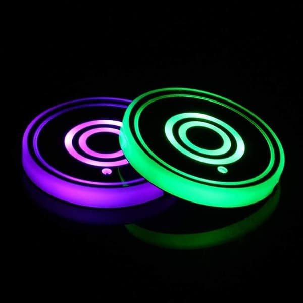 LED-koppholder for bil, 7 farger som endres, USB-ladematte, vanntett koppunderlag, LED-interiør