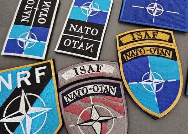 15-pakning NATO-flagg stoffmerke brodert lapp borrelås (2)