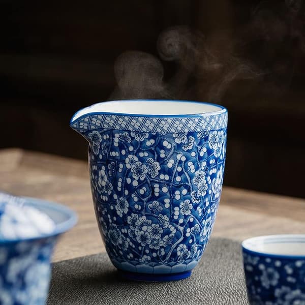 Keramisk fløtemugge blå og hvit krukke for sauser kaffe melk te -