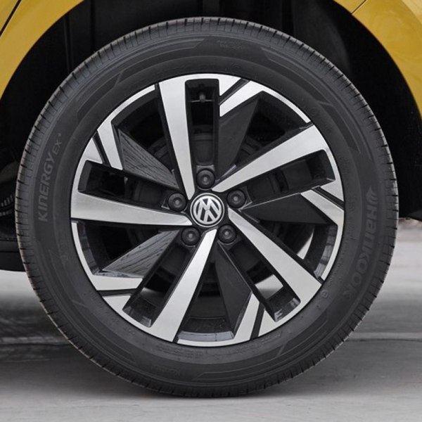 Set med 4 VW hjulnavkapslar, moderiktigt däckmärke
