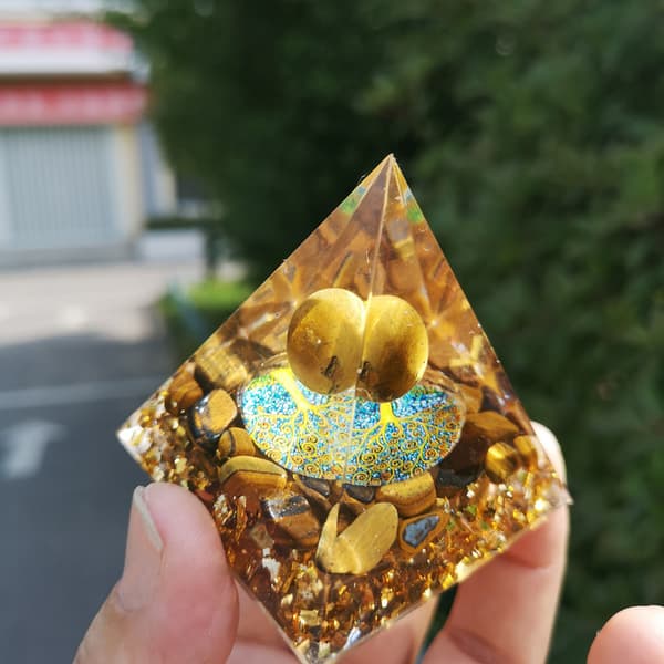 Tigerøye-pyramide med Livets Tre Feng Shui Chakra Ekte Reiki-edelsten 5 cm dekorasjon