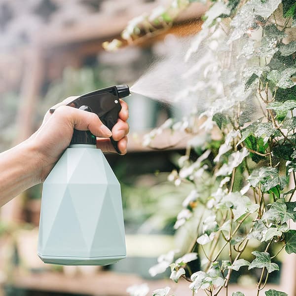 Reusable Plant Sprayer 600ml Versatile Watering Can with Trigger Empty Sprayer for Flowering Plants