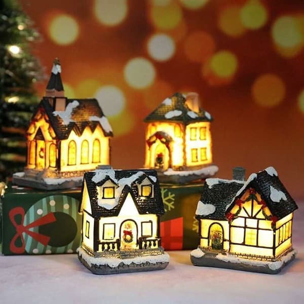 Julelandsby i miniaturehus med figurer, 4-delt sæt, 4,5 cm, Odipie[DB]