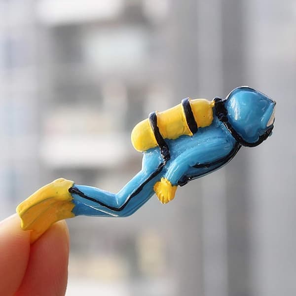 Treasure Hunter Figurine - Blue Aquarium Decoration Accessory