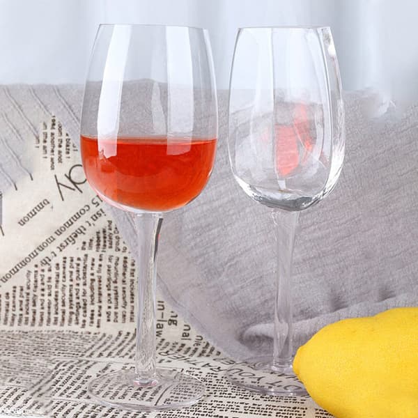 Ett halvt vinglas 1/2 set Eleganta vinkoppar för champagnevin 2pcs