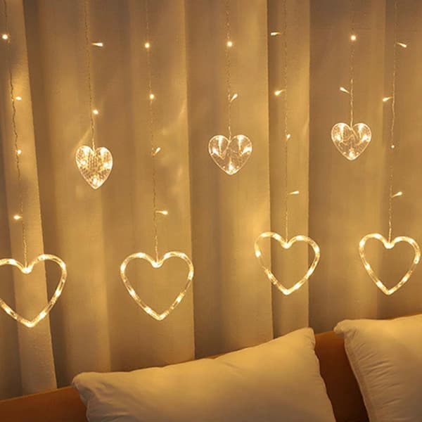 110V Heart-shaped Curtain LED String Lights for Christmas Decoration