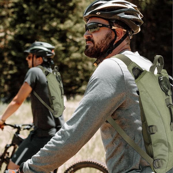3L Hydration Backpack with Water Bladder and Straw, Army Green - for Hiking, Cycling, Running, Trekking
