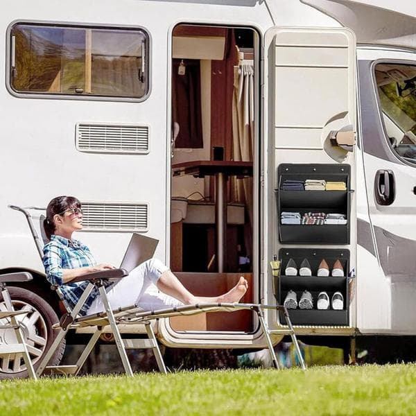 Skoreol til autocamper, vægmonteret skoopbevaring. Støtte