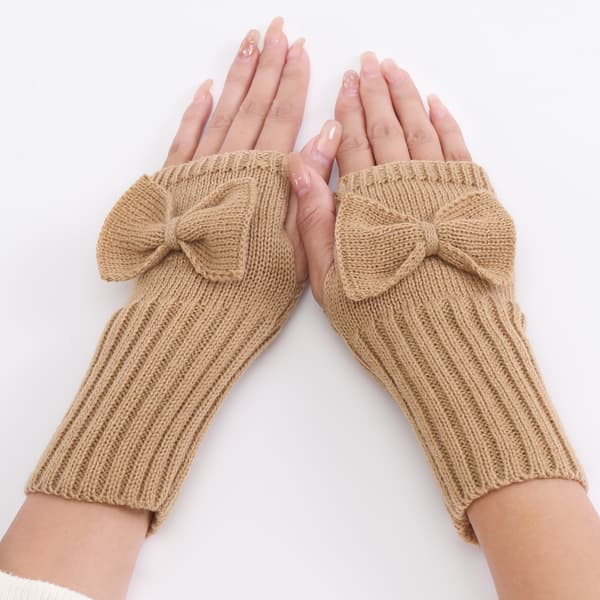 Beige strikkede hansker fingerløse hansker med sløyfe