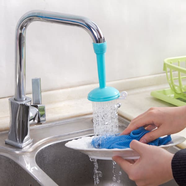 Triomphe Water-Saving Swivel Aerator for Kitchen Faucets with Adjustable Nozzle