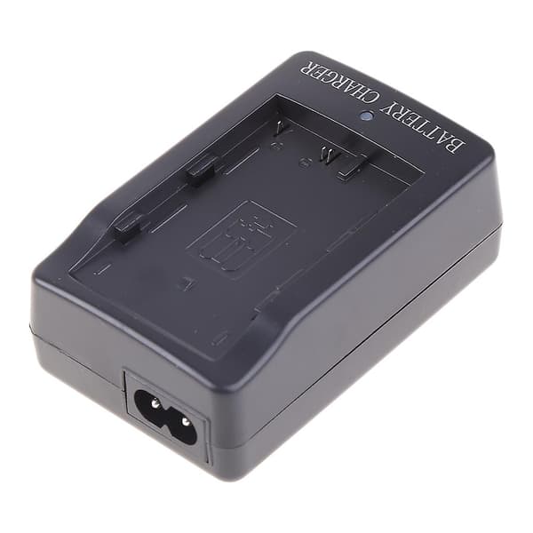 Batterioplader MH-18A til Nikon D70 D80 D90 D300 D700 MH-18A