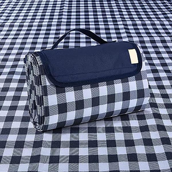 Extra Large Picnic Blanket Comfortable to Use Moisture-proof Mat Suitable for Music Festival