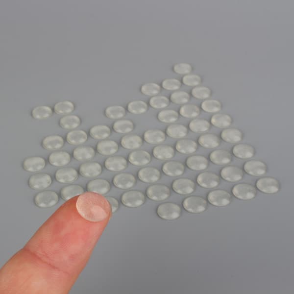 100 stk selvklebende silikonføtter halvsirkelformede støtfangere dør-møbelputer 8x2,5 mm