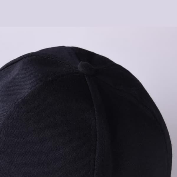 En vit basebollkeps för män, 58 cm, justerbar