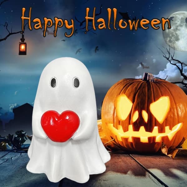 Halloween-dekorasjon, spøkelse i harpiks med rødt hjertefigur