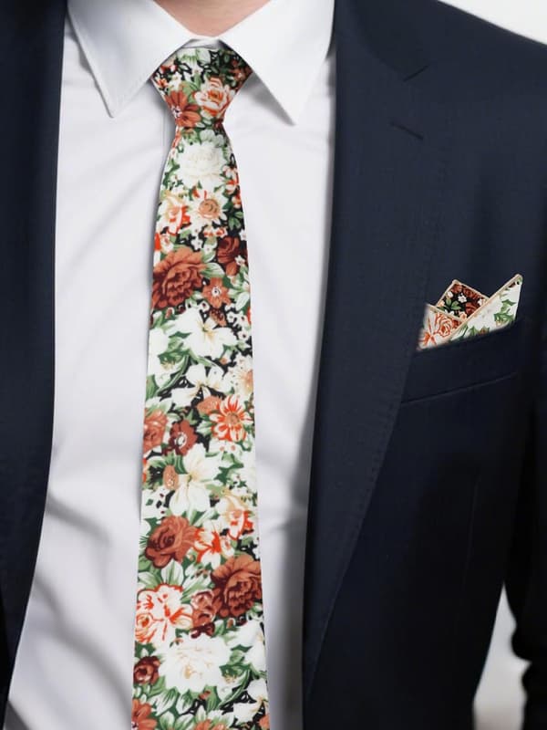 Blomstrete slips for menn, smale bomullsslips med blomstermønster og lommetørkle, herreslips til bryllup og konfirmasjon, hvit brun - White Brown Flower