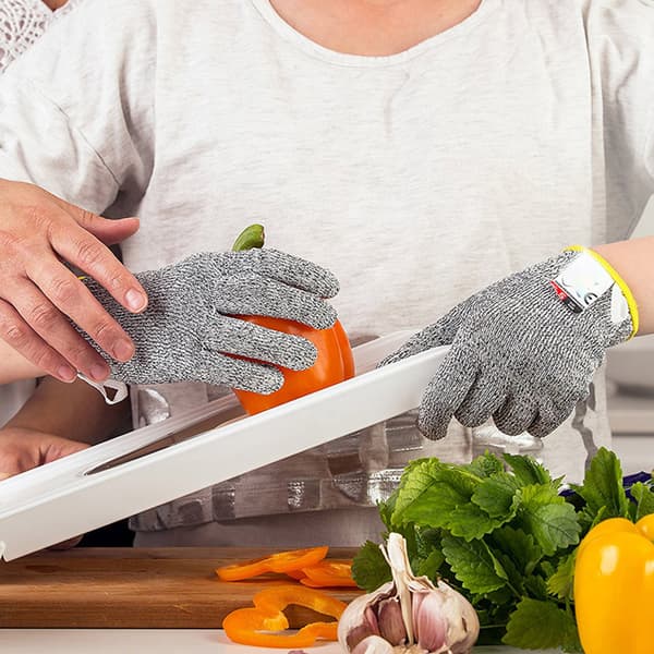 Knivhandsker / Skærefaste køkkenhandsker - M