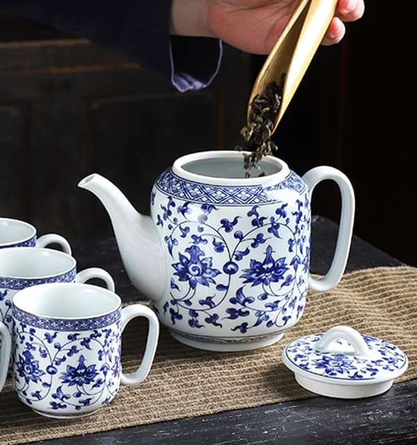 Keramisk tekande, blå og hvid tekande, kaffekande med låg, 828 ml -