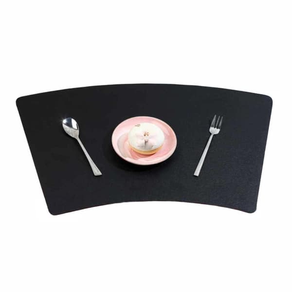 4-pak Borddækkeservietter i kunstlæder, bueformet, sort, 43x30 cm, sort black
