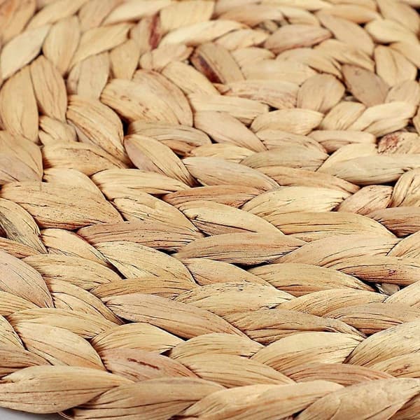 Braided Water Hyacinth Placemat, Natural Design for Enhanced Table Settings