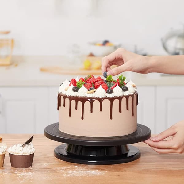 Rotating Cake Turntable, 360° Smooth Spin with Non-Slip ABS Surface and 2 Spatulas, for Baking, Ceramics, and Crafts, Black, 27 cm W B