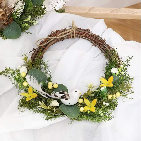 Kunstig eukalyptuskrans for dør eller veggdekorasjon