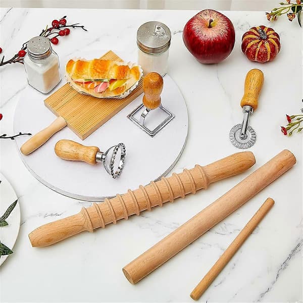 7 Pieces Pasta Making Tools, Wooden Gnocchi Board with Ravioli Stamp (FMY)
