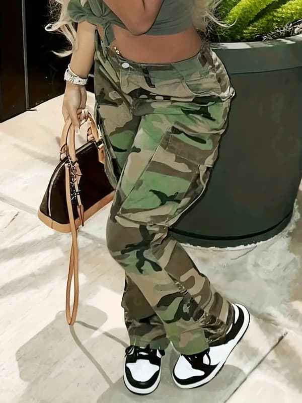 Women's Camouflage High Waist Cargo Jeans - Medium Stretch, High Jeans with Side Pockets