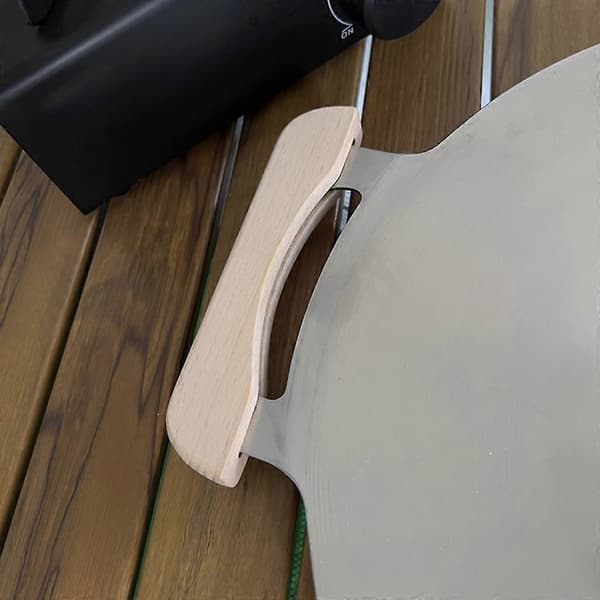 Varmebestandige isolerte trehåndtak for gryter og grillpanner