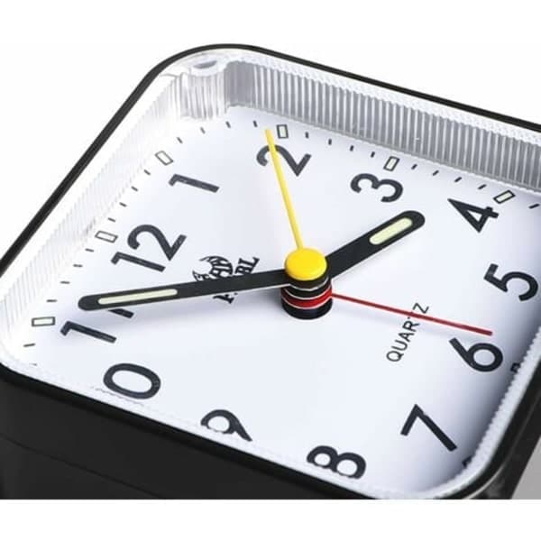 Analog Travel Alarm Clock, Super Silent Battery Operated Small Desk Clock with Snooze, Beep Sound, Night Light Function, Easy Setting Clock for Bedroom,