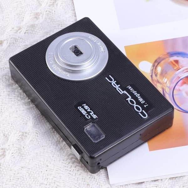 Small Squirt Camera Funny Water Spraying Camera Prank Camera Kids Toy