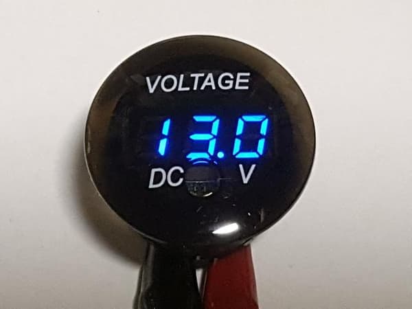Voltmeter 3-33v rund DC Digital til bil båd campingvogn autocamper motorcykel