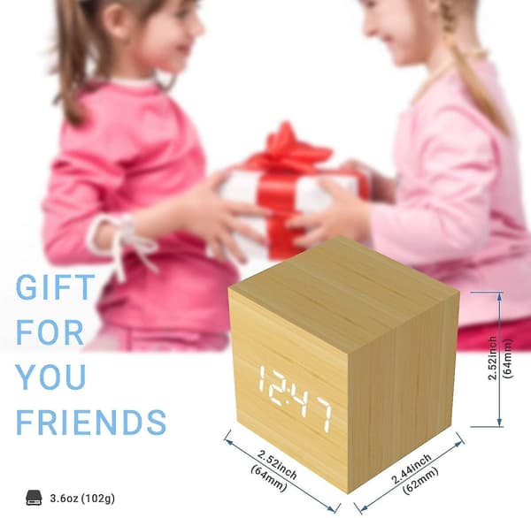 1 pc Wooden Digital Alarm Clock, USB Battery Operated Desk Clock, Cube Clock (Bamboo Color)