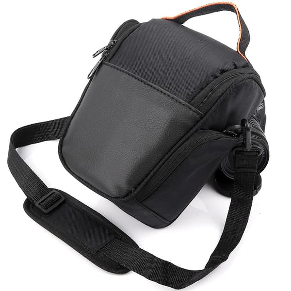Softly padded camera bag/case in medium size for Nikon, Canon, S B B
