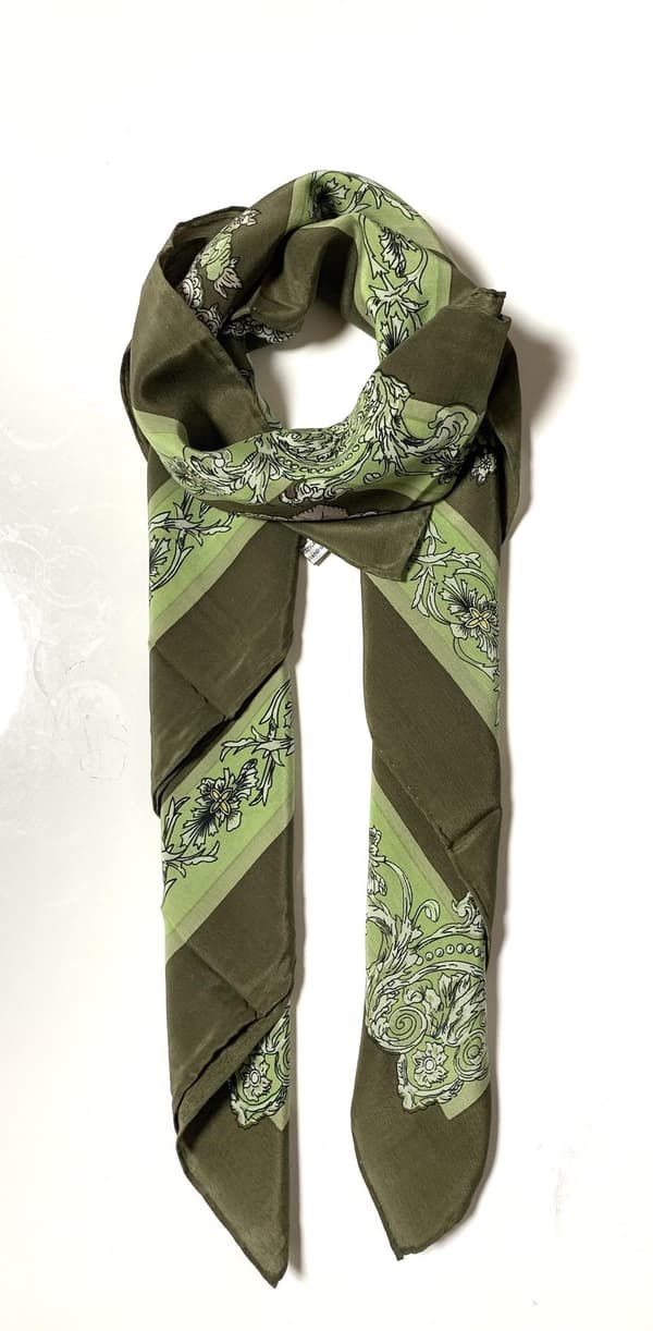 Silkesjal av 100% silke grønn green