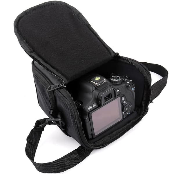 Softly padded camera bag/case in medium size for Nikon, Canon, S B B
