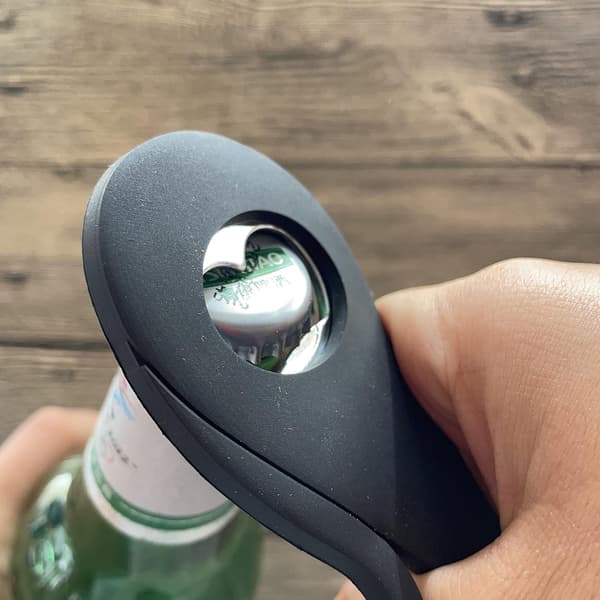 Kreativ magnetisk katteformet flaskeåbner til vin
