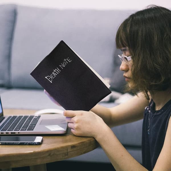 Death Note notesbog, Anime-tema Death Note med halskæde og fjerpen