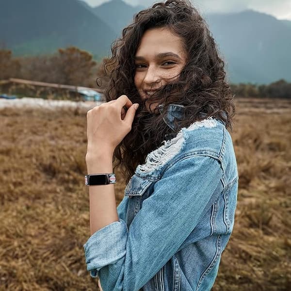 3 elastiska handledsband, kompatibla med Fitbit Charge 5/Fitbit Charge 6 armband för män och kvinnor, andningsbara och justerbara E E