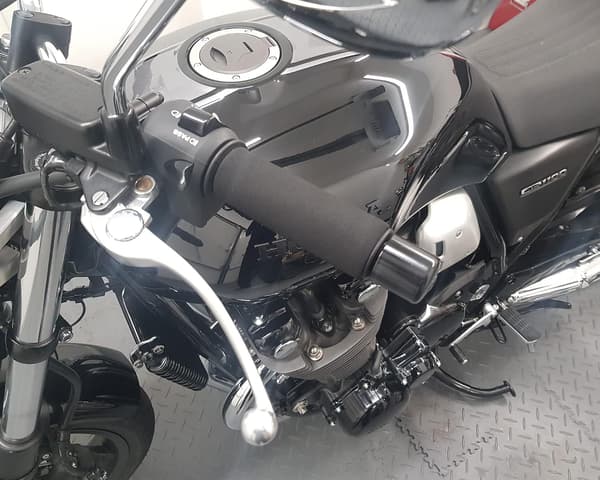 2-pak motorcykel anti-vibrationsgrebsovertræk Indvendig diameter: 21 mm