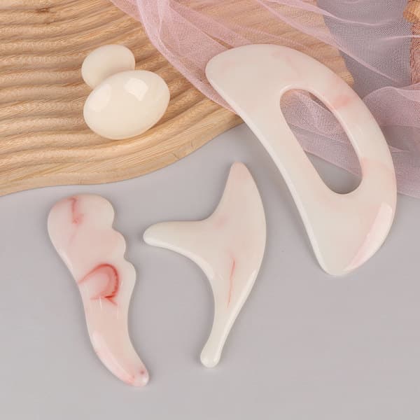 Rosa serie buet skrabende svampeformet ansigts-Gua Sha-sæt Set