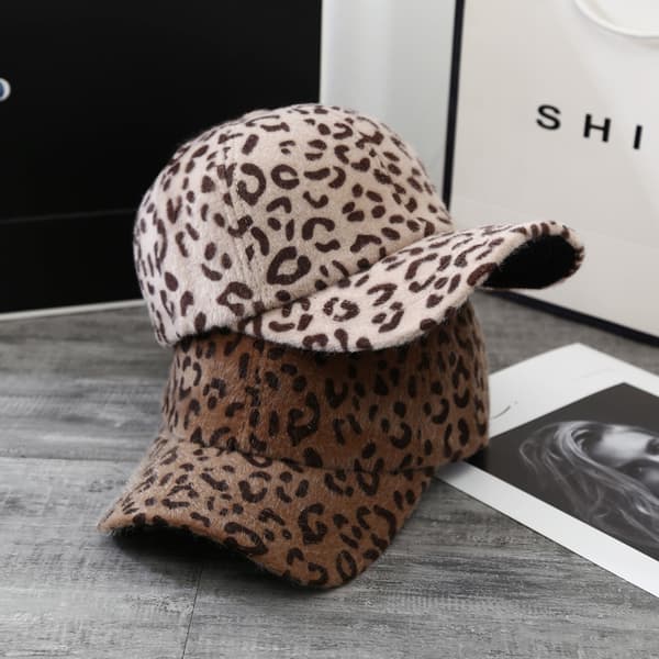 Leopardmønstret baseballcaps for kvinner, varm vintercaps i retrostil, dyrepels, baseballcaps, trendy leopardmønstret utendørscaps