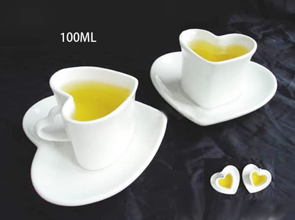 Vit Keramisk Hjärtformad Liten Tekopp Kaffemugg med Fatset, 100ml -