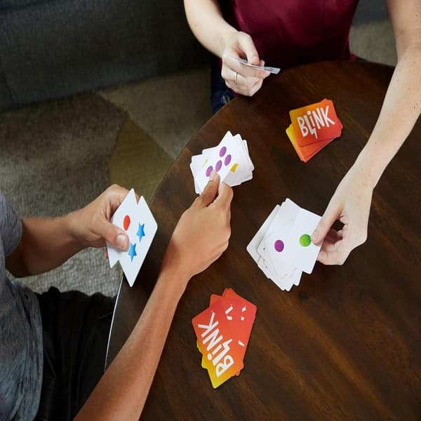 Blink Kortspel - Världens snabbaste spel, resevänligt, perfekt för barn från 7 år och uppåt