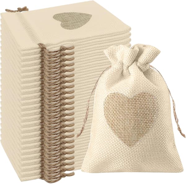 24 stk. hjerteformede jute poser 10*14CM, til smykker